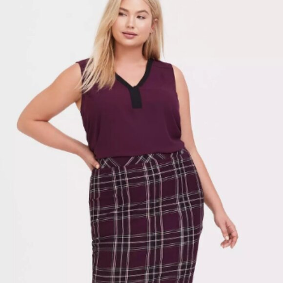 Torrid Georgette Tank in Highland thistle (Burgundy) Size 3 - Picture 3 of 12